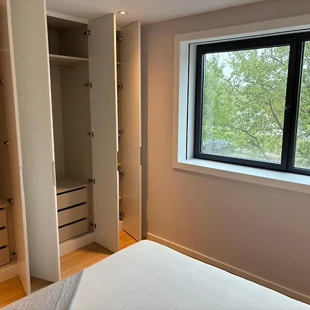 1 Bedroom - - Porto דירה *