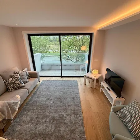 1 Bedroom - - Porto * Leca da Palmeira